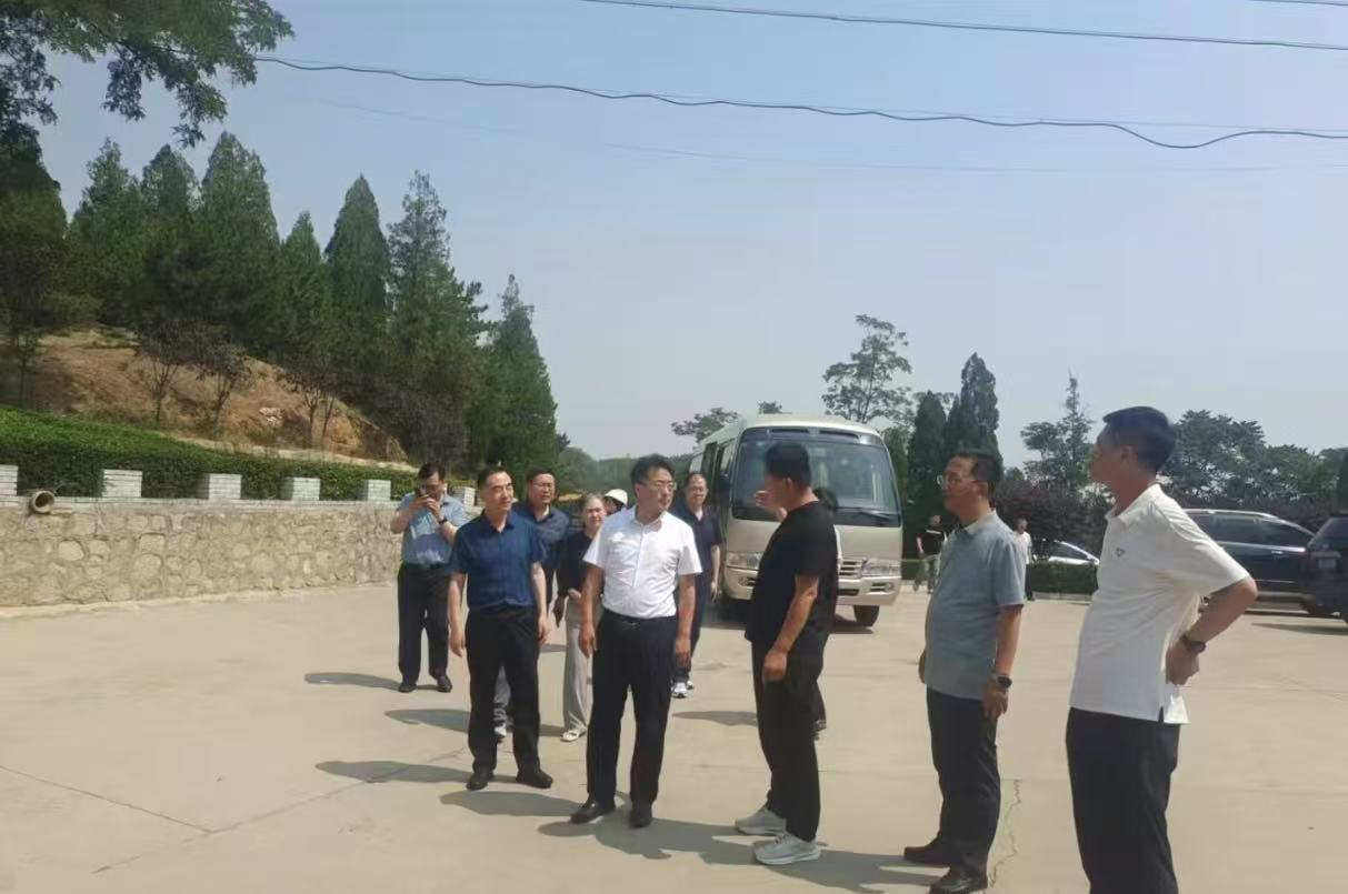 阳泉市人大常委会副主任郭爱聪就《阳泉市野外用火管理规定》制定带队开展立法调研