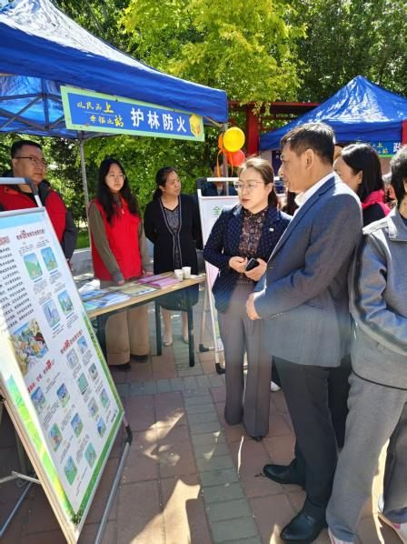 阳泉市城区自然资源局开展林长制主题宣传进社区活动